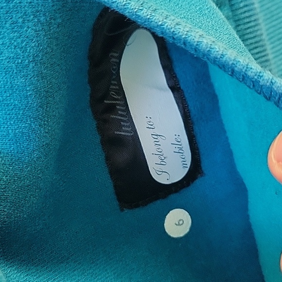 Lululemon zip up hoodie size 6 - Picture 9 of 13